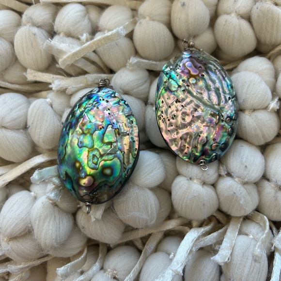 Large Shell oval earrings. - Picture 5 of 8